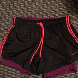 nwot dry fit Nike shorts with spandex lining small